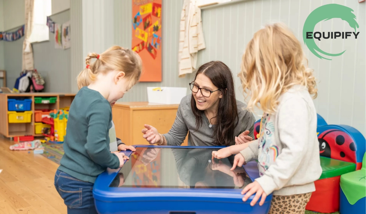 Інтерактивний стіл: як організувати дитячий куточок у будь-якому бізнес-просторі?